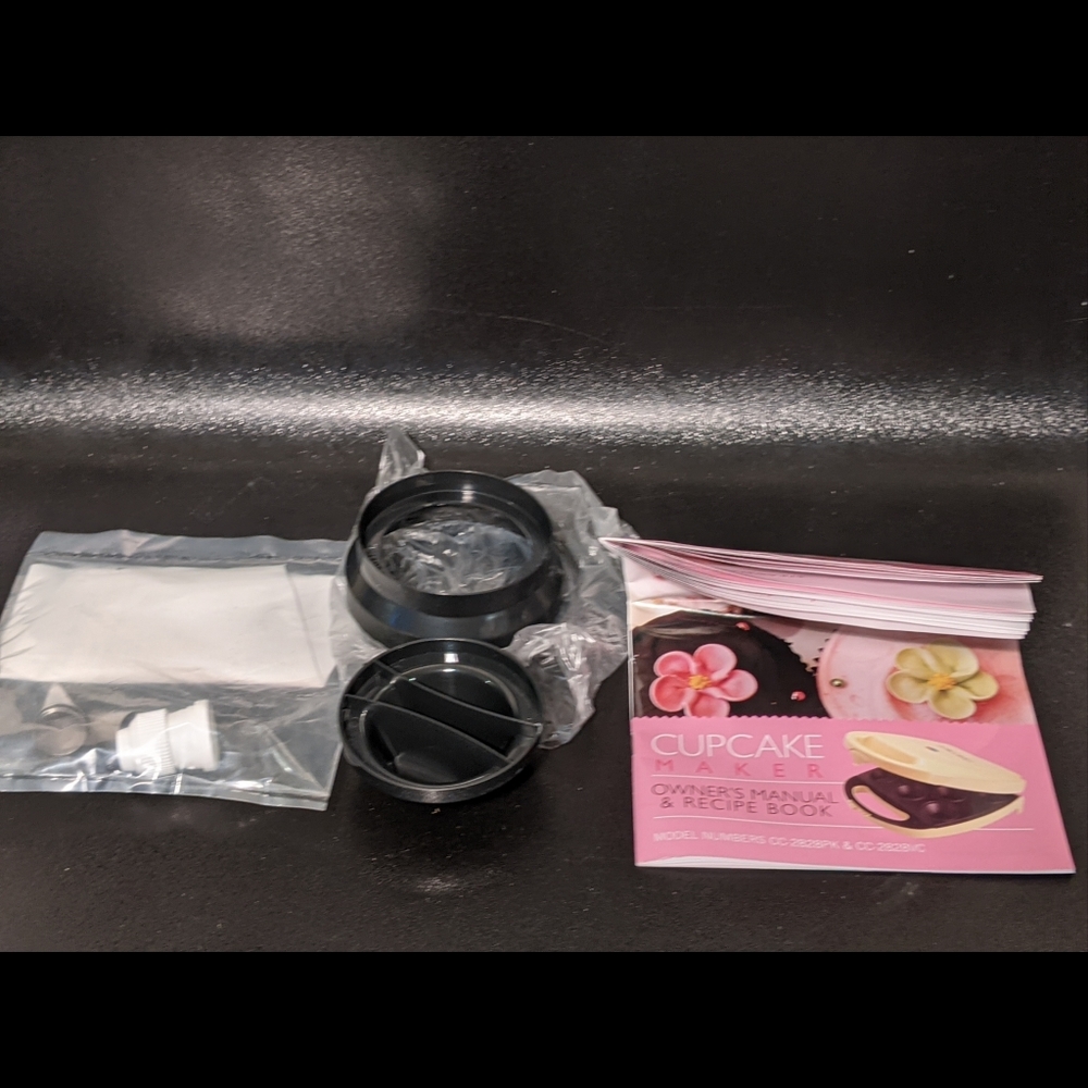 BABYCAKES MINI CUPCAKE MAKER - Picture 5 of 7